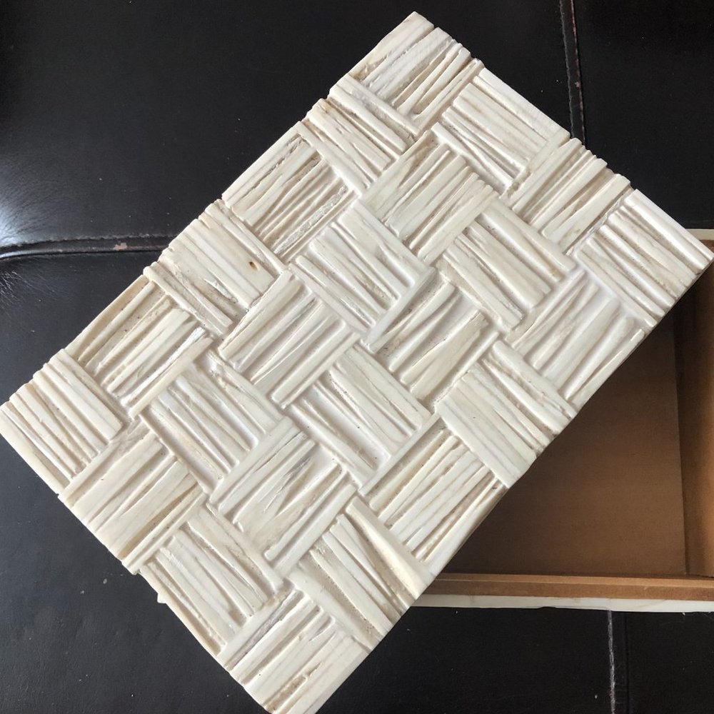 Ivory Bone box-Large